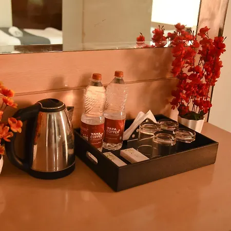 Hotel The Emporio A Boutique Rooms Near Anand Vihar Vaishali Ghaziabad-3